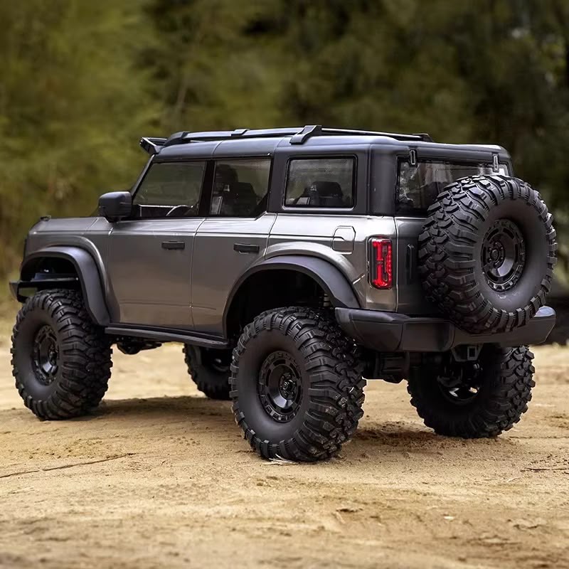 Apex 1:16 4WD Hobby Grade Crawler – off-road tires
